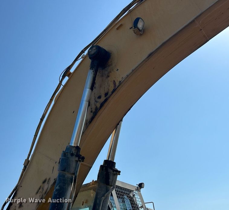 image for item EK8365 2018 Caterpillar 349FL excavator