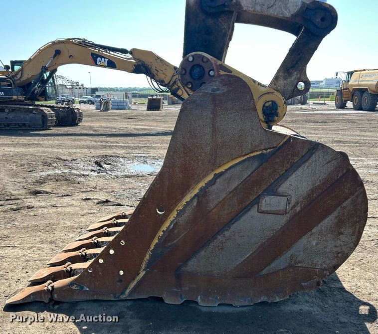 image for item EK8365 2018 Caterpillar 349FL excavator
