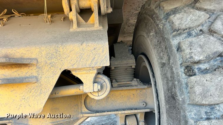 image for item EK8366 2003 John Deere 400D water wagon