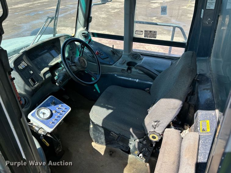 image for item EK8366 2003 John Deere 400D water wagon