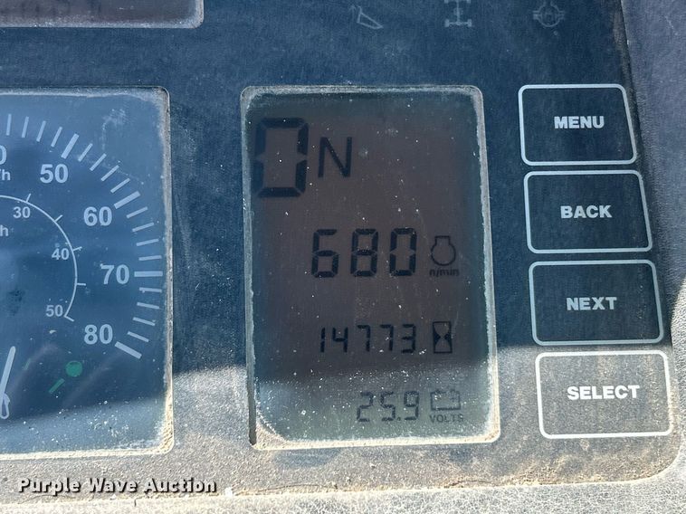 image for item EK8366 2003 John Deere 400D water wagon