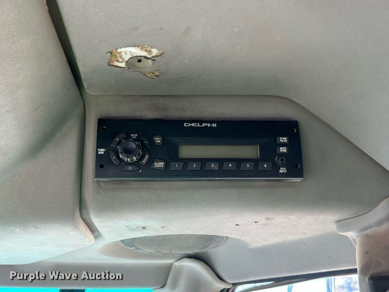 image for item EK8366 2003 John Deere 400D water wagon