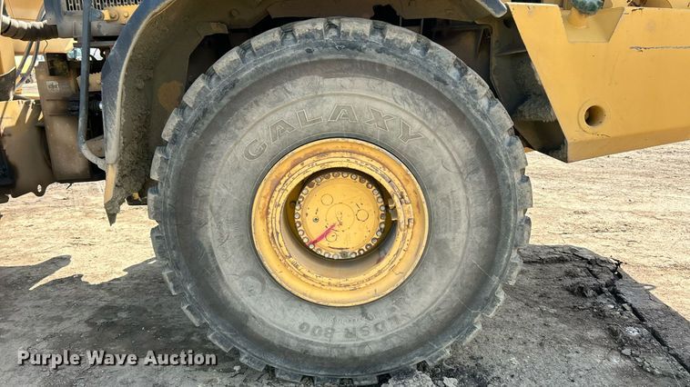 image for item EK8366 2003 John Deere 400D water wagon