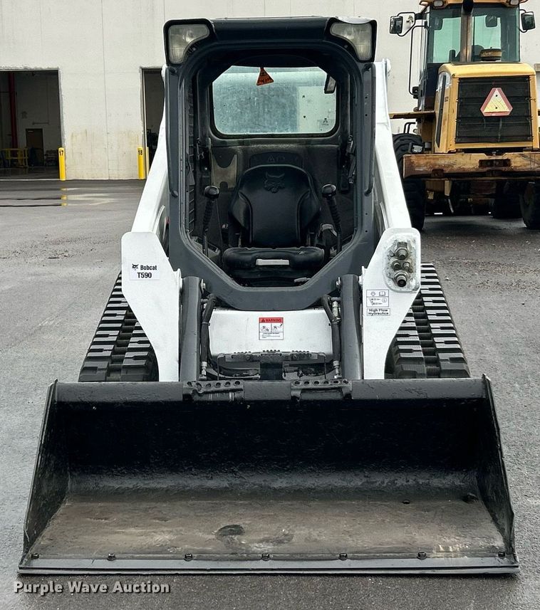 MINI CARGADOR SOBRE ORUGAS 2016 BOBCAT T590