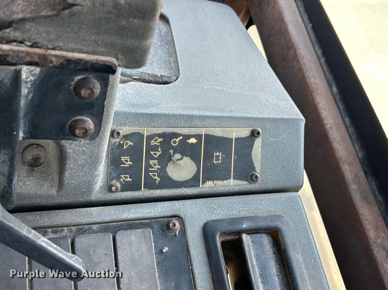 image for item EK8388 1998 Caterpillar 938G wheel loader