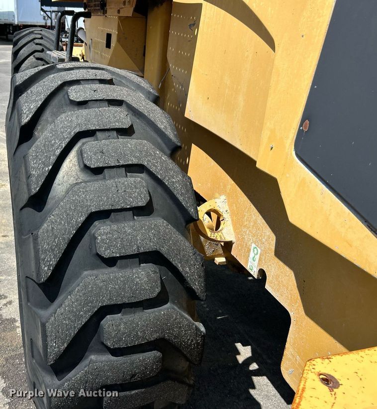 image for item EK8388 1998 Caterpillar 938G wheel loader