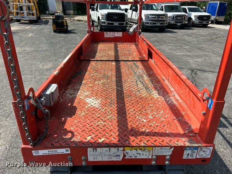 image for item EK8392 Skyjack SJIII 3226 scissor lift