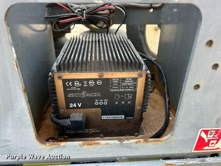 image for item EK8392 Skyjack SJIII 3226 scissor lift