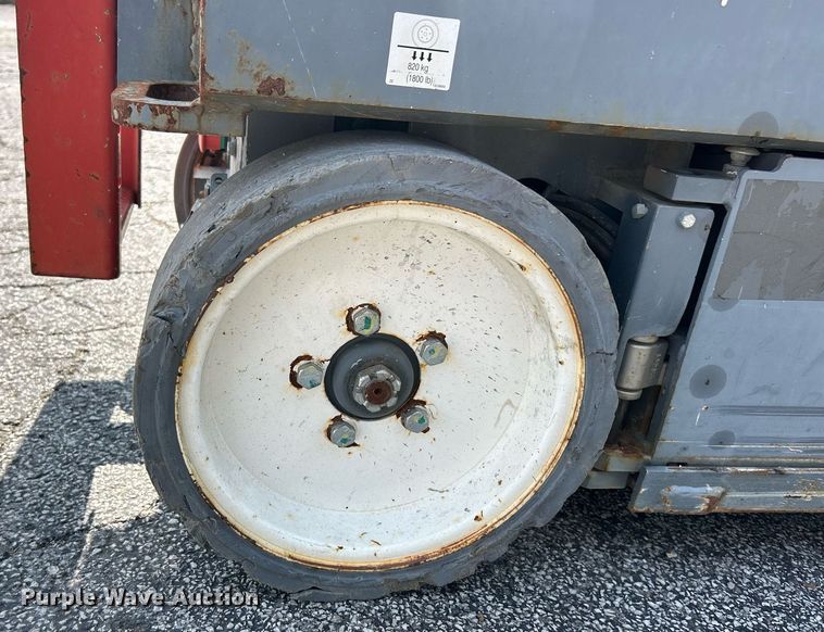 image for item EK8392 Skyjack SJIII 3226 scissor lift