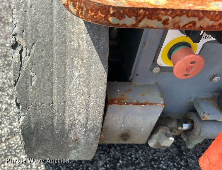 image for item EK8392 Skyjack SJIII 3226 scissor lift