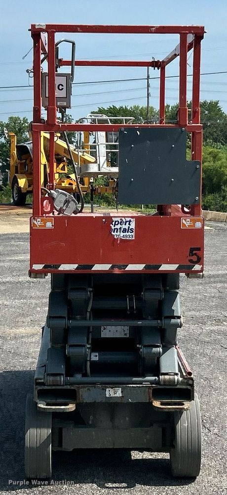 image for item EK8393 2017 Skyjack SJ3226 scissor lift