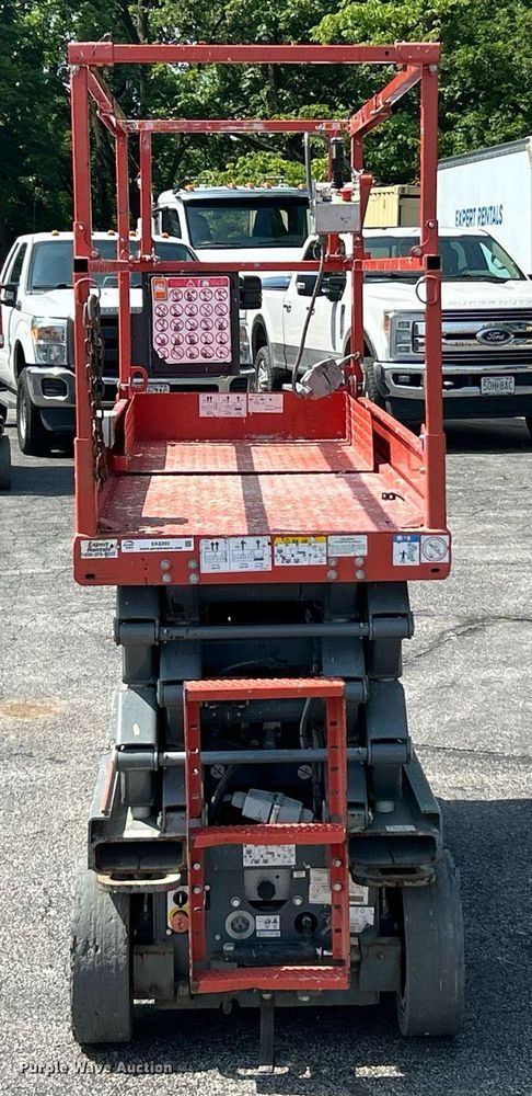 image for item EK8393 2017 Skyjack SJ3226 scissor lift