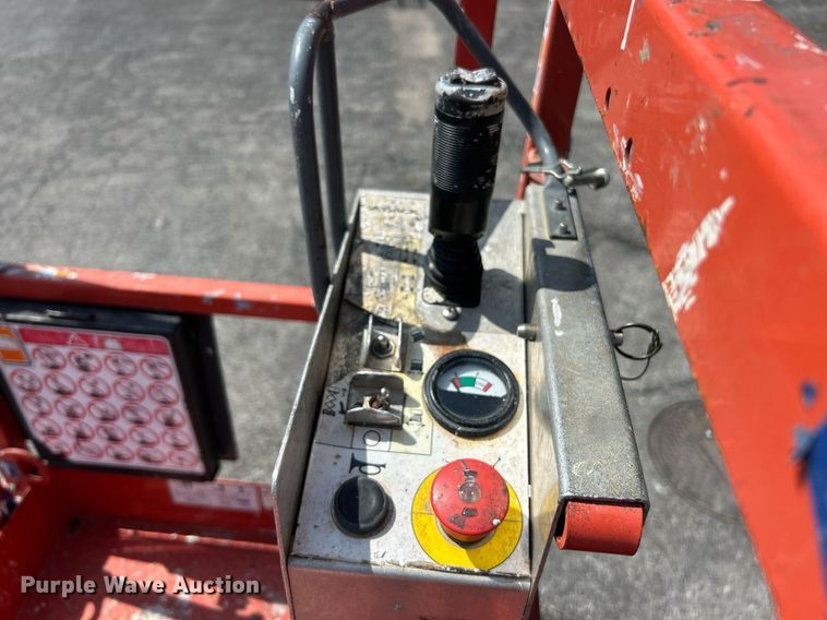 image for item EK8393 2017 Skyjack SJ3226 scissor lift