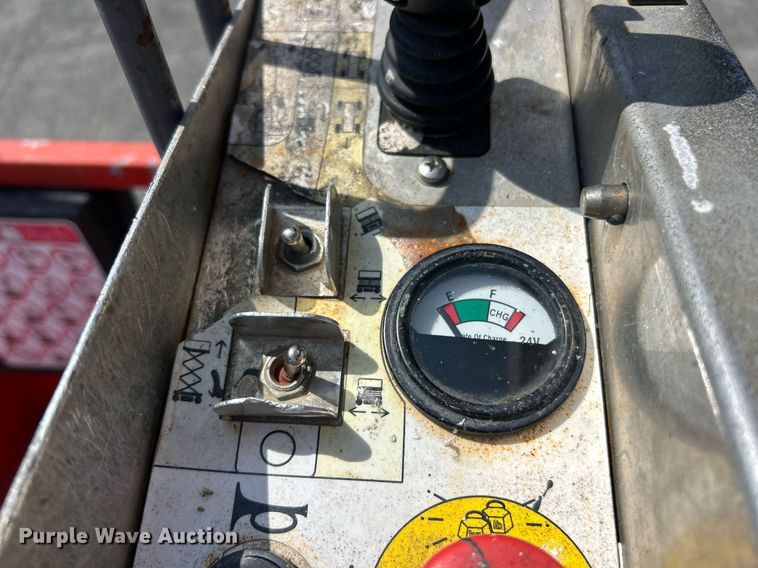 image for item EK8393 2017 Skyjack SJ3226 scissor lift