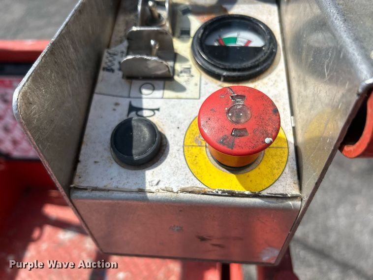 image for item EK8393 2017 Skyjack SJ3226 scissor lift