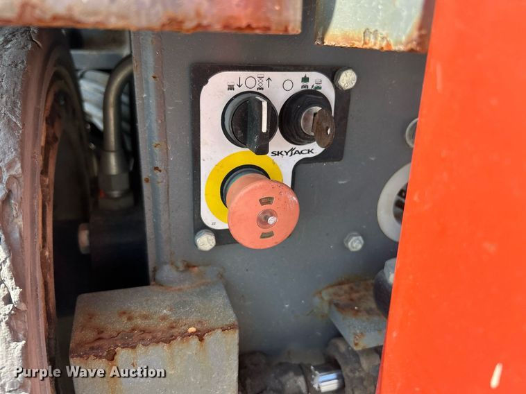 image for item EK8393 2017 Skyjack SJ3226 scissor lift