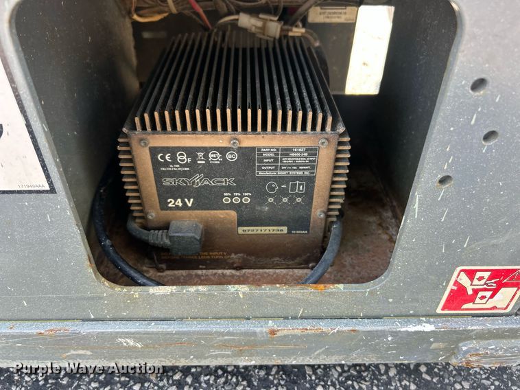 image for item EK8393 2017 Skyjack SJ3226 scissor lift