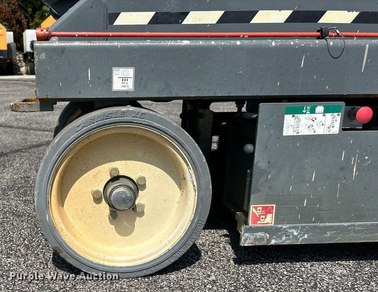 image for item EK8393 2017 Skyjack SJ3226 scissor lift