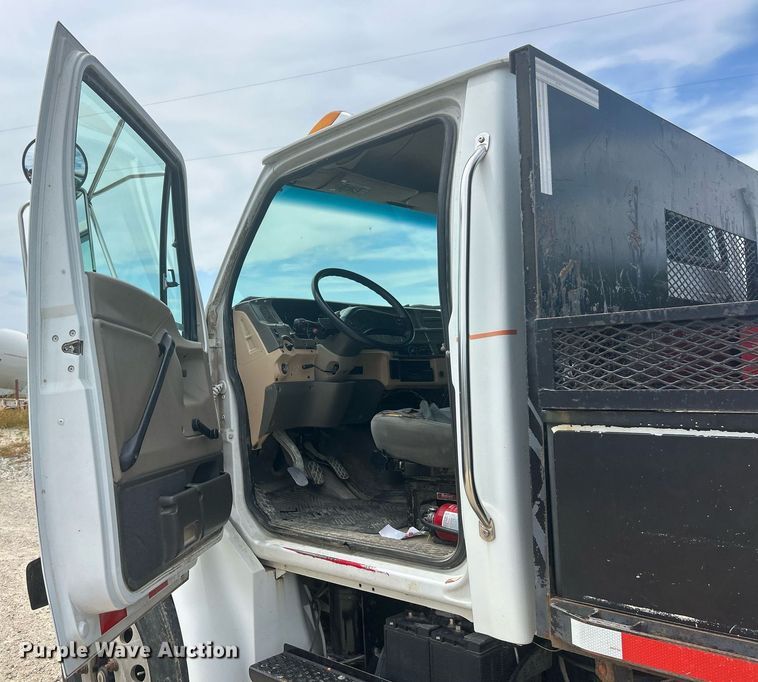 image for item EK8416 2006 Sterling Acterra flatbed truck