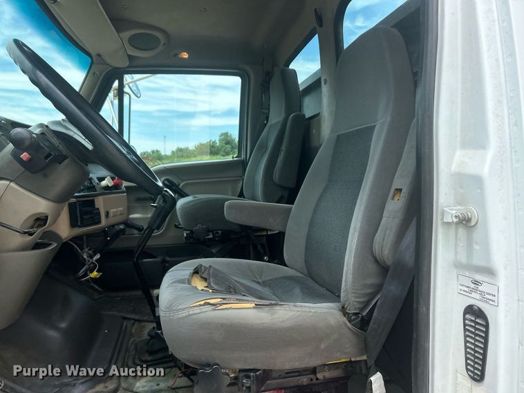 image for item EK8416 2006 Sterling Acterra flatbed truck