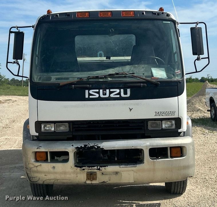 image for item EK8424 1997 Isuzu F7 flatbed truck