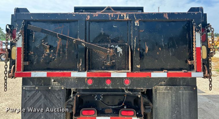 image for item EK8424 1997 Isuzu F7 flatbed truck