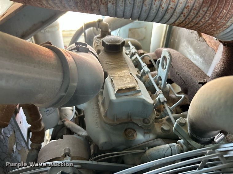 image for item EK8424 1997 Isuzu F7 flatbed truck