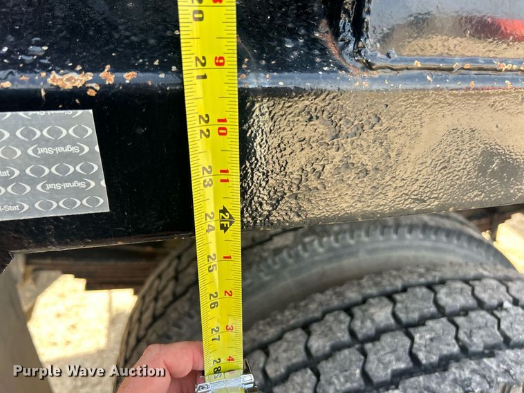 image for item EK8424 1997 Isuzu F7 flatbed truck