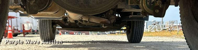 image for item EK8424 1997 Isuzu F7 flatbed truck