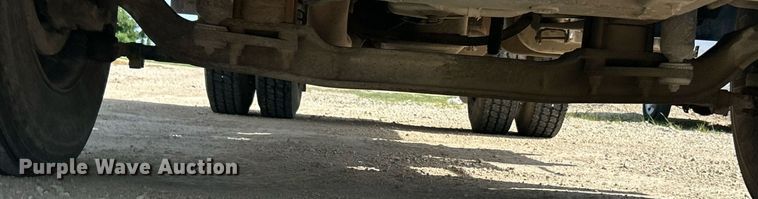 image for item EK8424 1997 Isuzu F7 flatbed truck