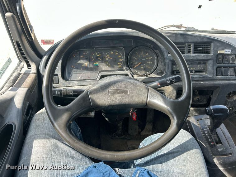 image for item EK8424 1997 Isuzu F7 flatbed truck