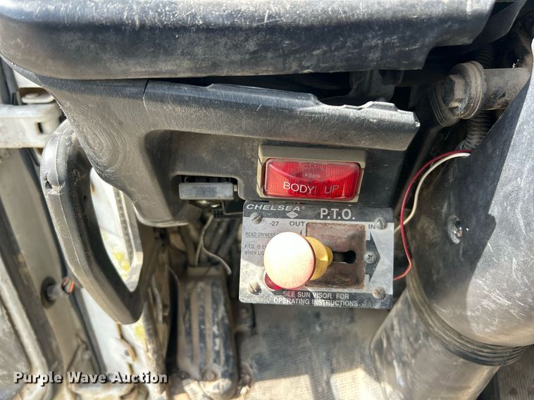 image for item EK8424 1997 Isuzu F7 flatbed truck