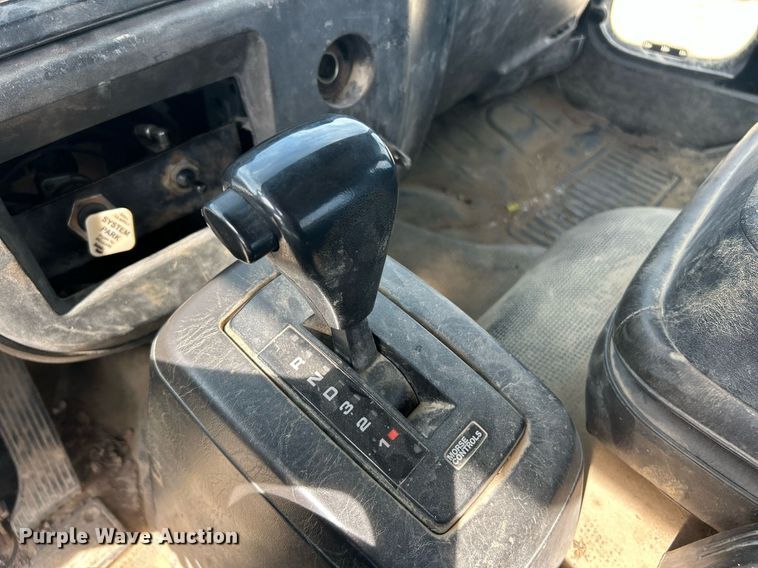 image for item EK8424 1997 Isuzu F7 flatbed truck