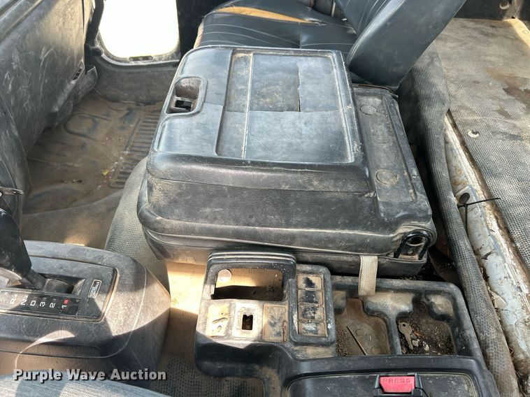 image for item EK8424 1997 Isuzu F7 flatbed truck