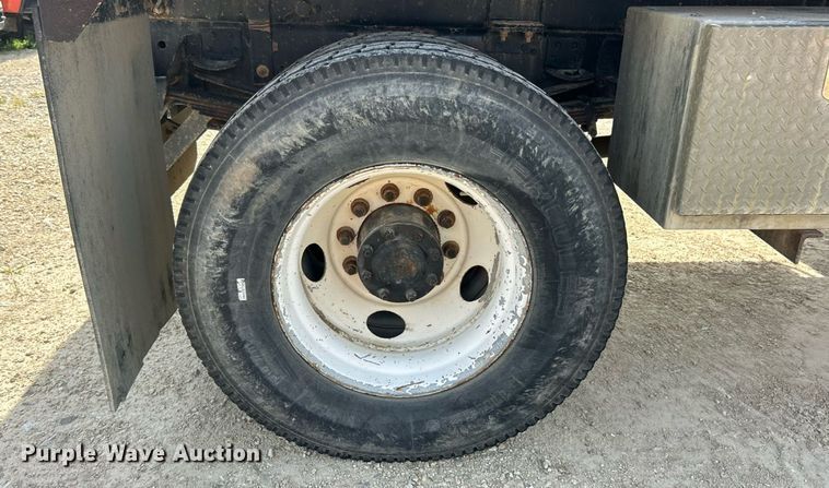 image for item EK8424 1997 Isuzu F7 flatbed truck