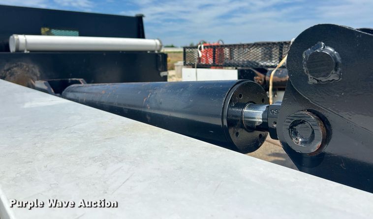 image for item EK8425 2007 Ford F750 Super Duty XL flatbed truck