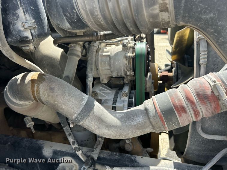 image for item EK8425 2007 Ford F750 Super Duty XL flatbed truck