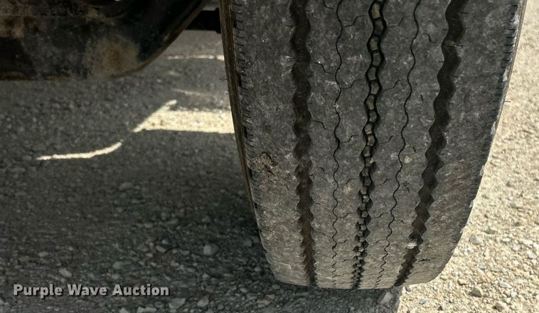 image for item EK8425 2007 Ford F750 Super Duty XL flatbed truck