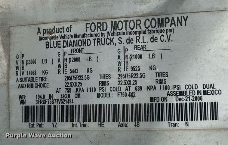 image for item EK8425 2007 Ford F750 Super Duty XL flatbed truck