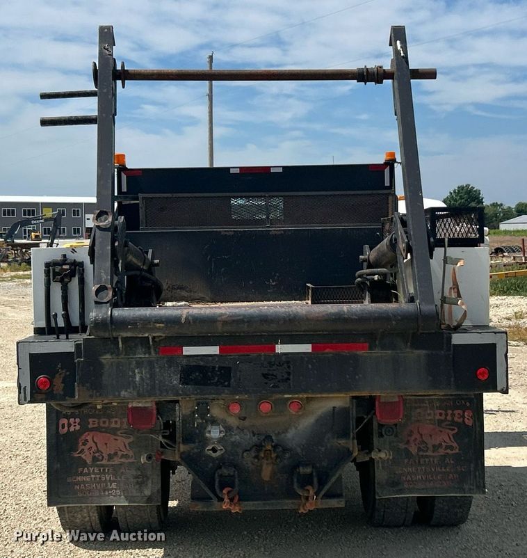 image for item EK8426 2007 Ford F750 Super Duty XL flatbed truck