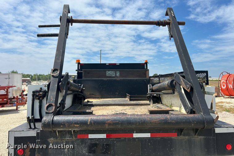 image for item EK8426 2007 Ford F750 Super Duty XL flatbed truck