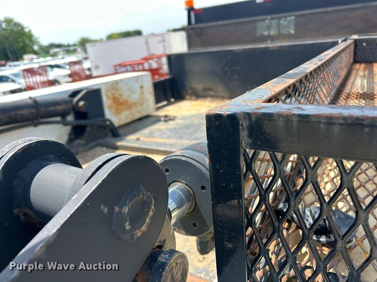 image for item EK8426 2007 Ford F750 Super Duty XL flatbed truck