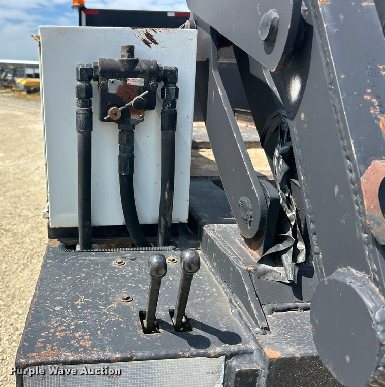 image for item EK8426 2007 Ford F750 Super Duty XL flatbed truck