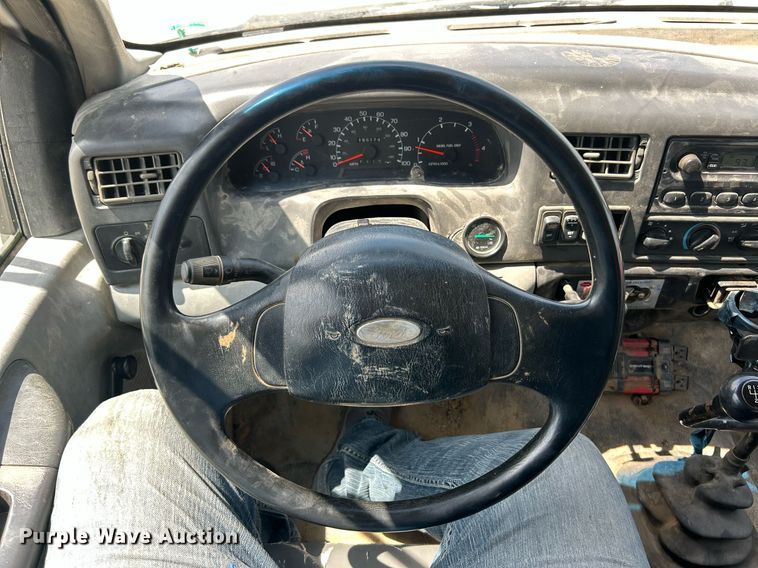 image for item EK8426 2007 Ford F750 Super Duty XL flatbed truck