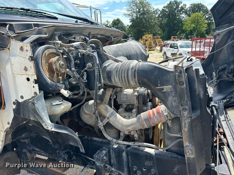 image for item EK8426 2007 Ford F750 Super Duty XL flatbed truck