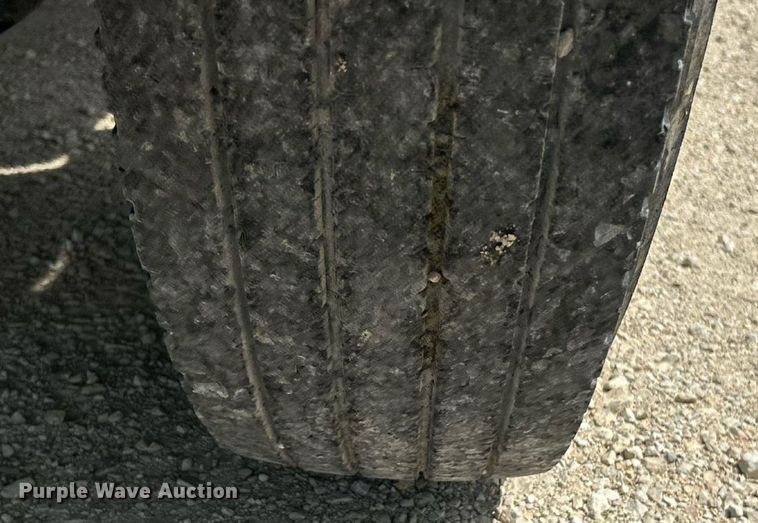 image for item EK8426 2007 Ford F750 Super Duty XL flatbed truck