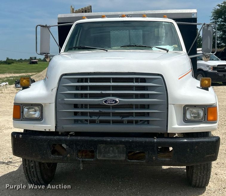 image for item EK8427 1998 Ford F800 dump truck