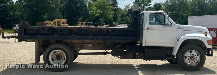 image for item EK8427 1998 Ford F800 dump truck