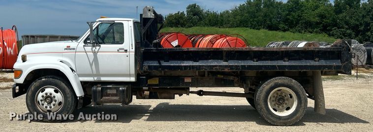 image for item EK8427 1998 Ford F800 dump truck