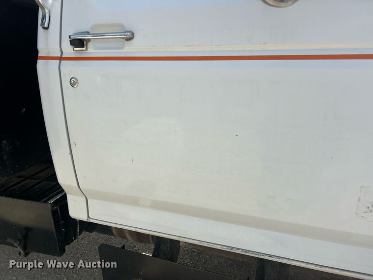 image for item EK8427 1998 Ford F800 dump truck